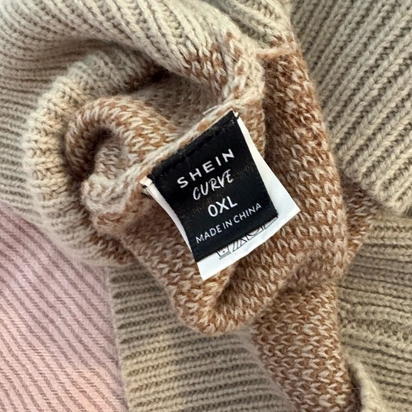 Plaid Knit Sweater - Picture 4 of 4